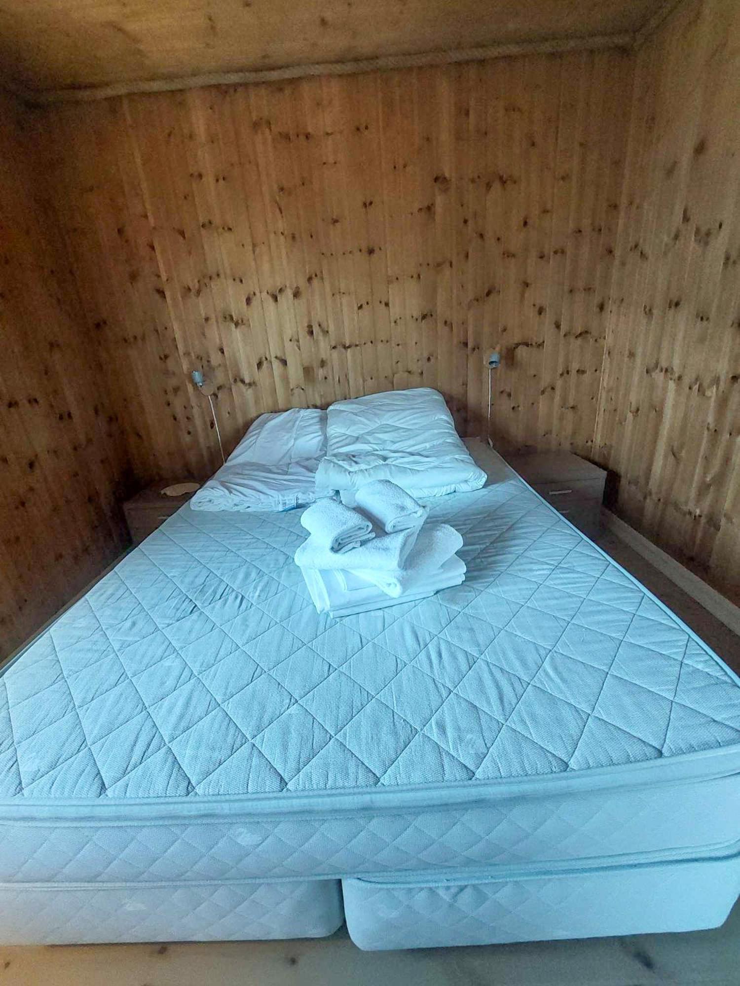 Valen Cabins In Reine Εξωτερικό φωτογραφία